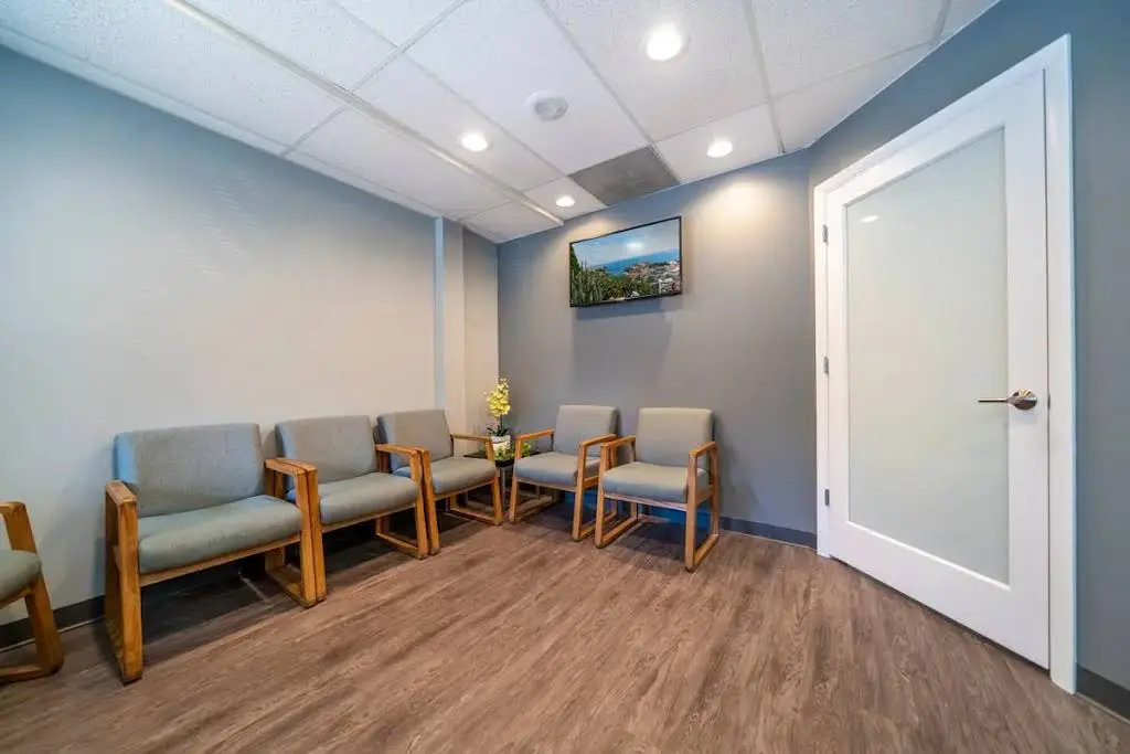 TruBlu Dentistry - Hegewisch - Professional dental clinic exterior with modern facilities