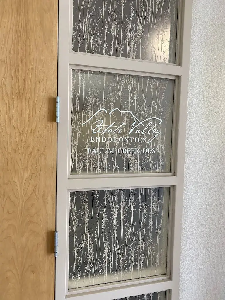 Utah Valley Endodontics: Creer Paul M DDS - Professional dental clinic exterior with modern facilities