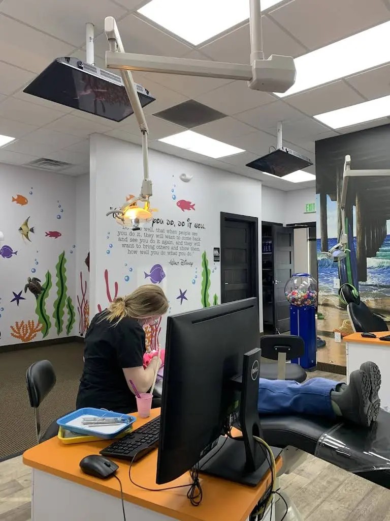 Smart Pediatric Dentistry Vineyard - Professional dental clinic exterior with modern facilities