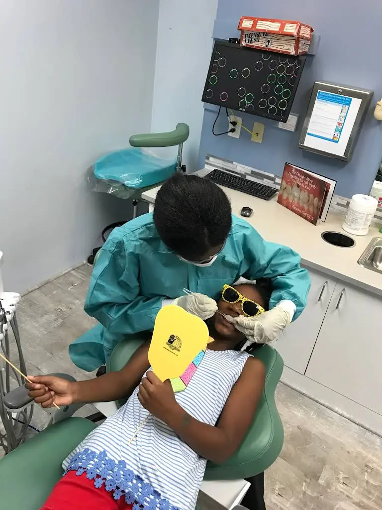 Magnolia Kid Friendly Dental - Professional dental clinic exterior with modern facilities