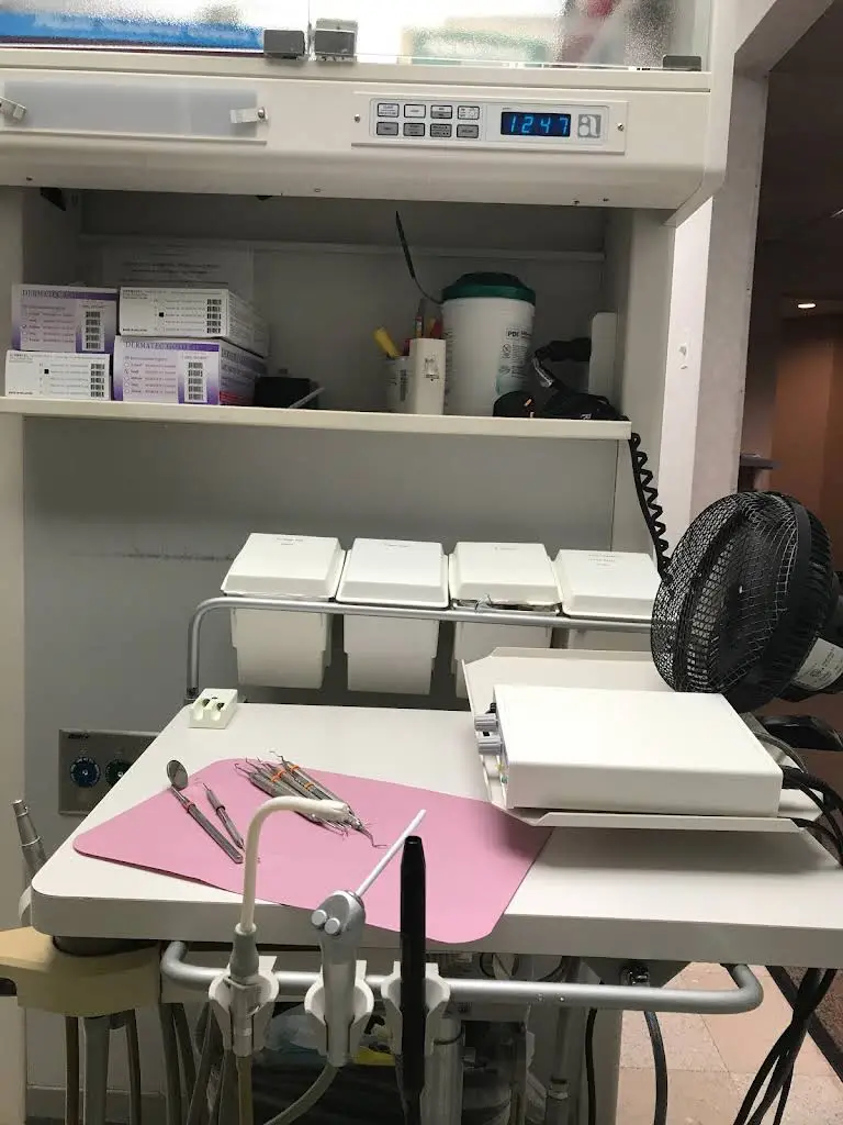Dental One Associates of Woodson Square