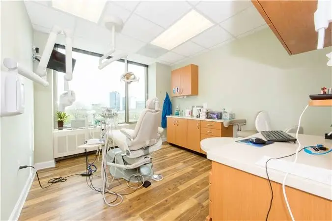 Tysons Aesthetic Dentistry - Professional dental clinic exterior with modern facilities