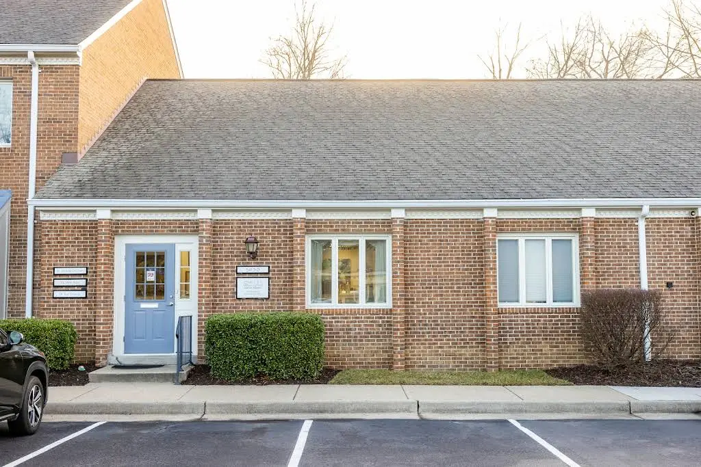 Smiles in Springfield - Professional dental clinic exterior with modern facilities