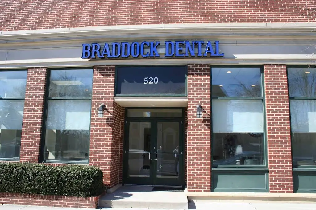 Braddock Dental - Geoffrey Caligan DMD - Professional dental clinic exterior with modern facilities