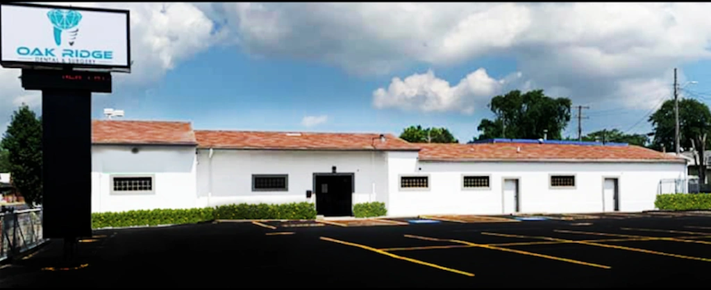 Oak Ridge Dental & Oral Surgery - Professional dental clinic exterior with modern facilities