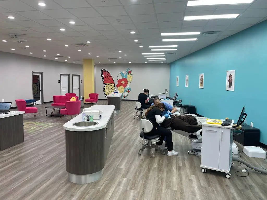 GlowSmiles Orthodontics - Professional dental clinic exterior with modern facilities
