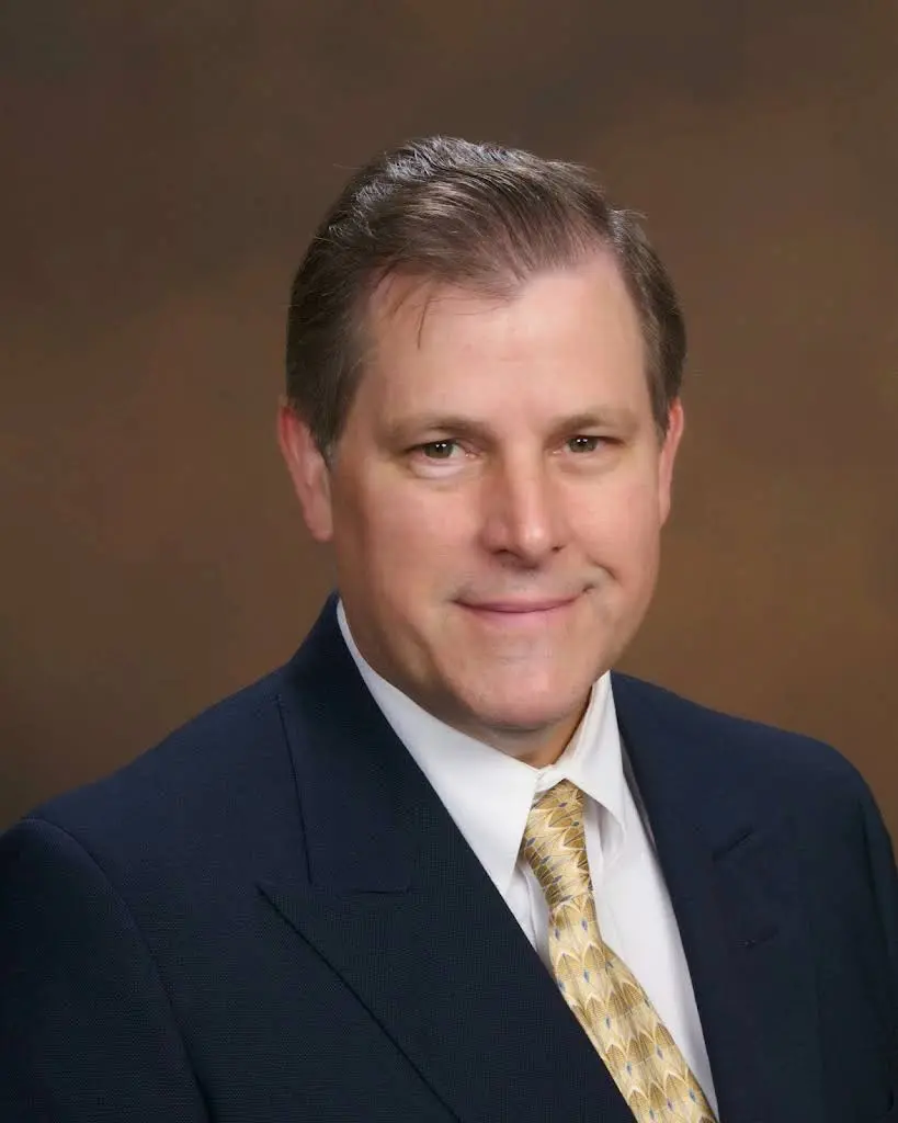 Michael R Beers, DDS, PC - Professional dental clinic exterior with modern facilities