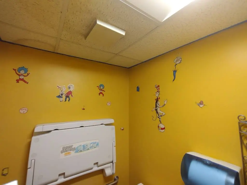 Children's Dental Carousel - Professional dental clinic exterior with modern facilities