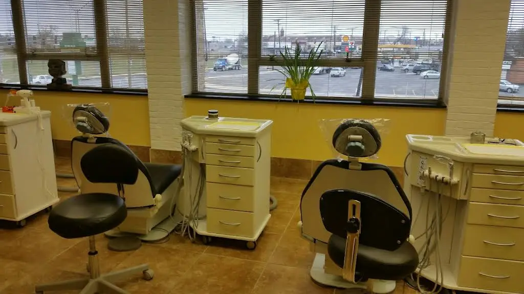 Clinton Braces and Invisalign - Professional dental clinic exterior with modern facilities