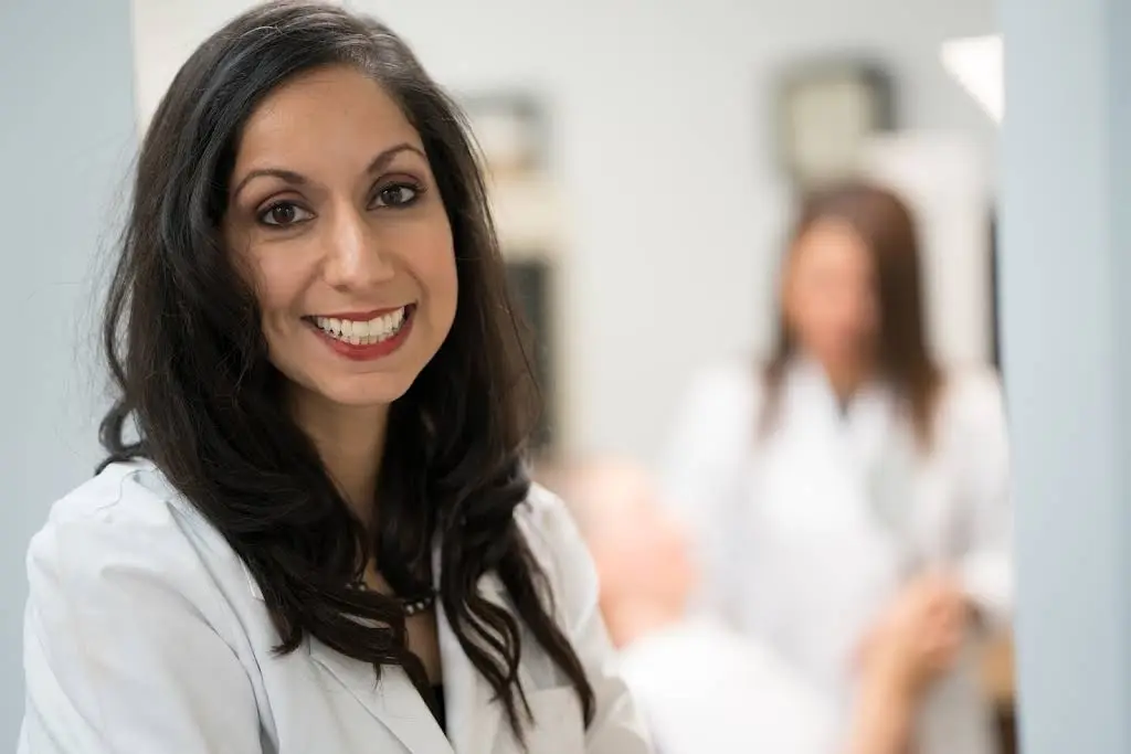 Vienna Cosmetic & Family Dentistry - Professional dental clinic exterior with modern facilities