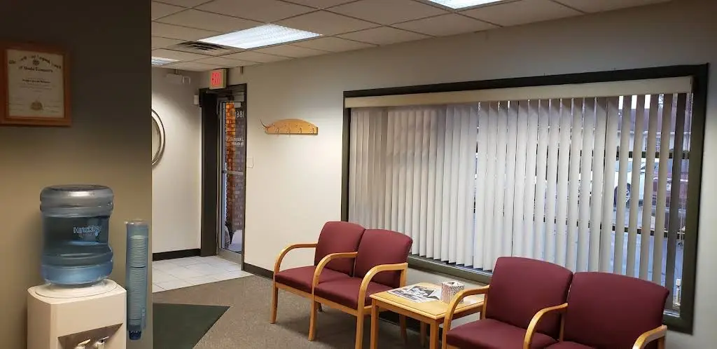 Stephen J. McIntyre D.D.S. - Professional dental clinic exterior with modern facilities