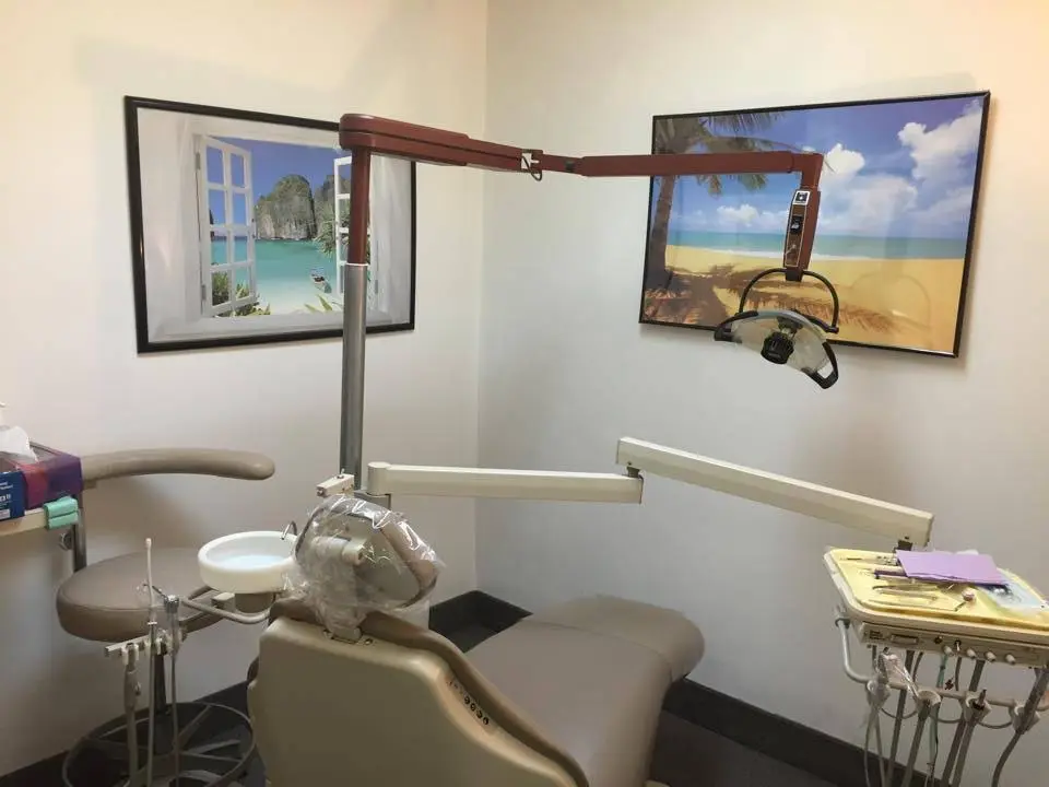 Rolling Valley Dental - Professional dental clinic exterior with modern facilities
