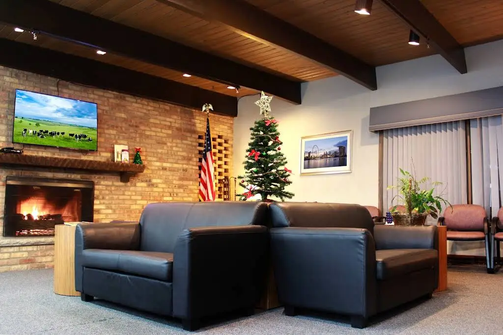 iDental Orthodontics and General Dentistry - Professional dental clinic exterior with modern facilities