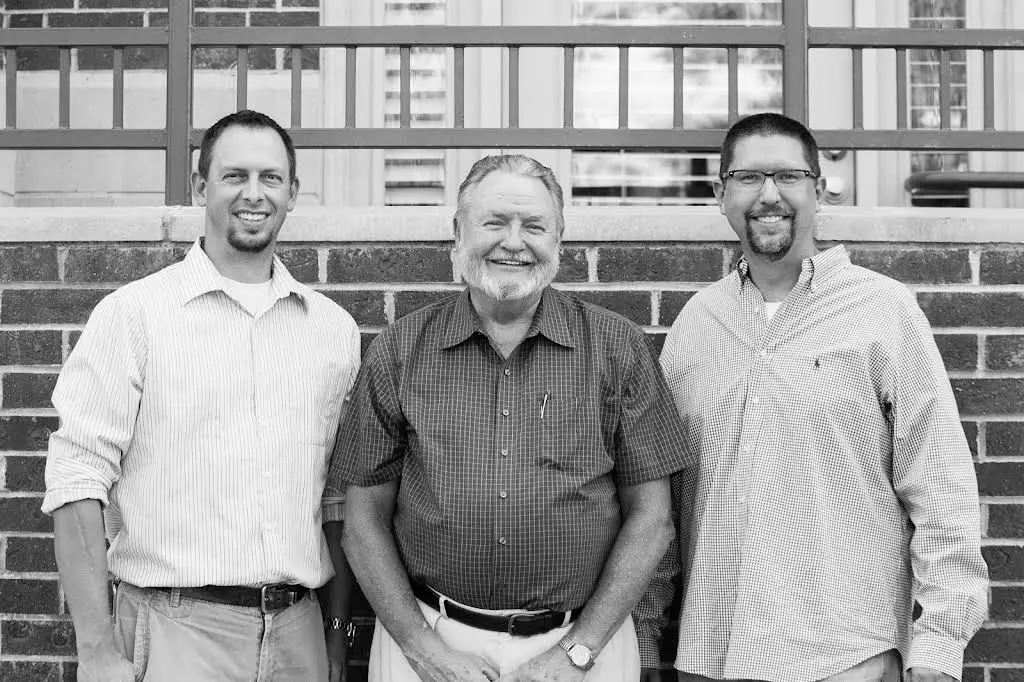 The Dental Center: Justin Broadbent DDS - Professional dental clinic exterior with modern facilities