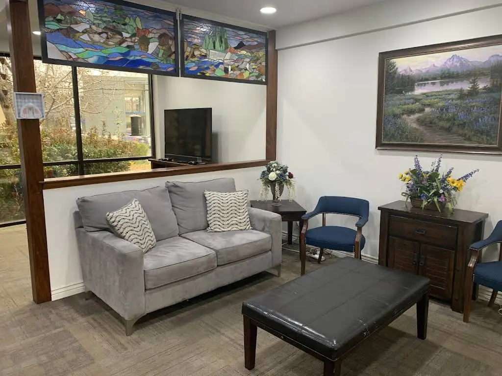 Provo Dental - Gary B Wiest D.M.D. and Kevin B Wiest DDS - Professional dental clinic exterior with modern facilities