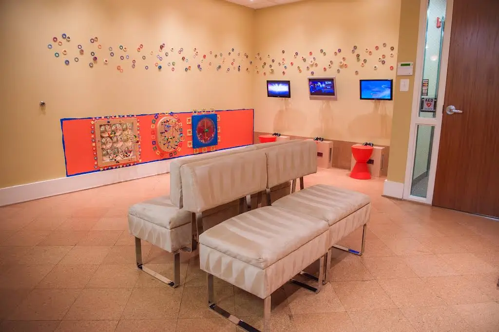 Vienna Pediatric Dentistry - Professional dental clinic exterior with modern facilities