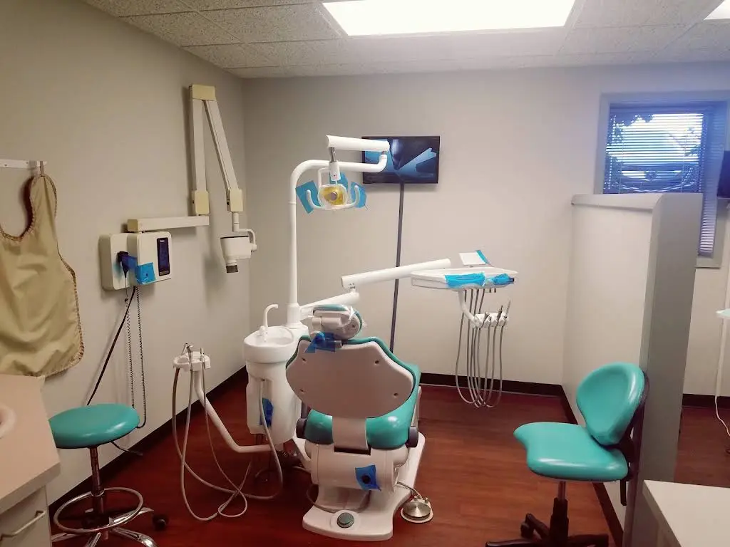 Family Dental Care of Belvidere - Farzin Yousef D.D.S - Professional dental clinic exterior with modern facilities