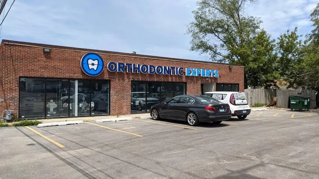 Orthodontic Experts Waukegan - Professional dental clinic exterior with modern facilities