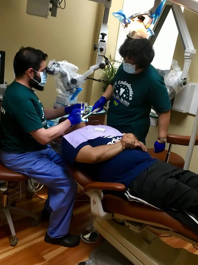 RCT Endodontics Laurel - Professional dental clinic exterior with modern facilities