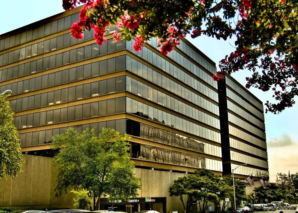 Bethesda Endodontics: Tony Hsu DDS - Professional dental clinic exterior with modern facilities