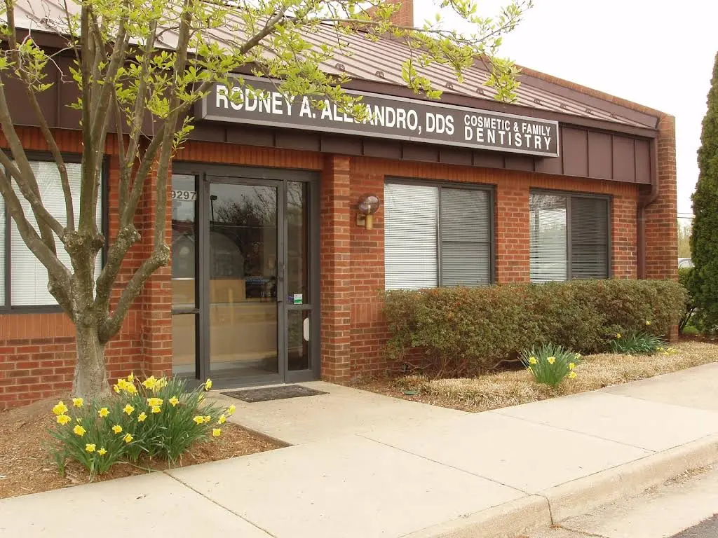 A Lasting Smile - Professional dental clinic exterior with modern facilities