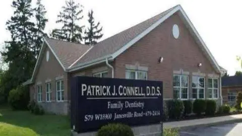 Patrick J Connell DDS SC - Professional dental clinic exterior with modern facilities