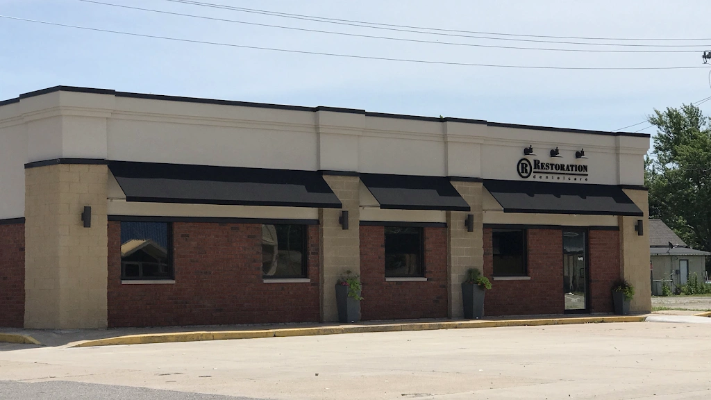 Restoration Dental Care - Dr. Laura Adam - Professional dental clinic exterior with modern facilities