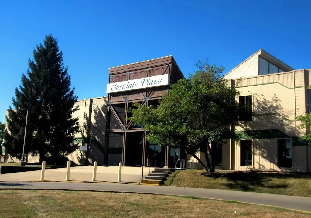 Plank Family Dental Center - Professional dental clinic exterior with modern facilities