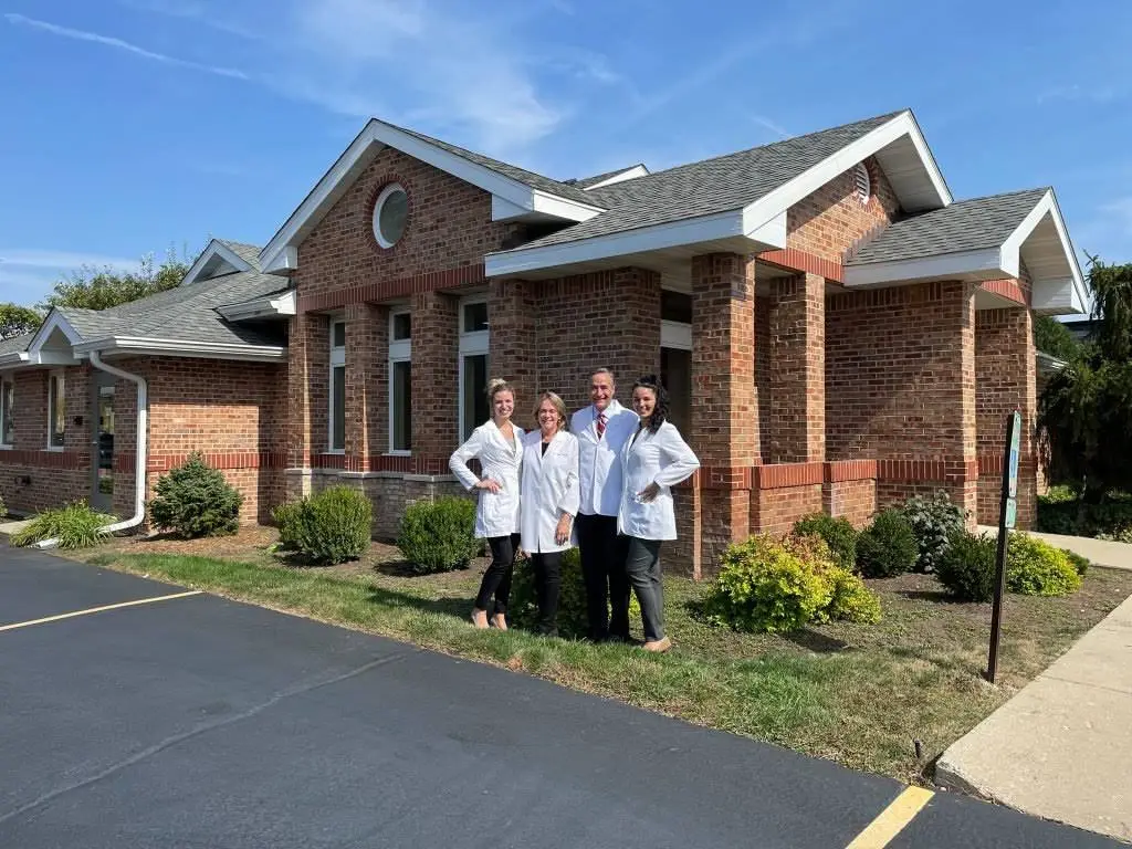Cosic Dental: From Dentistry to Well-Being™ - Professional dental clinic exterior with modern facilities