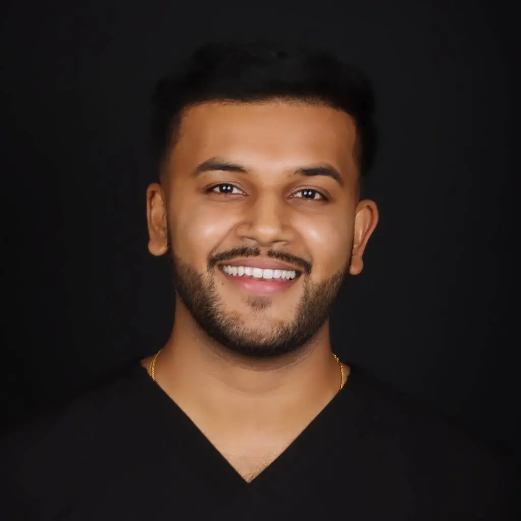 Smile Now Milwaukee Dentures and Implants - Professional dental clinic exterior with modern facilities