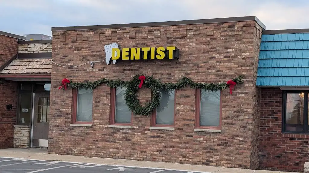 Lamers Dental - Professional dental clinic exterior with modern facilities