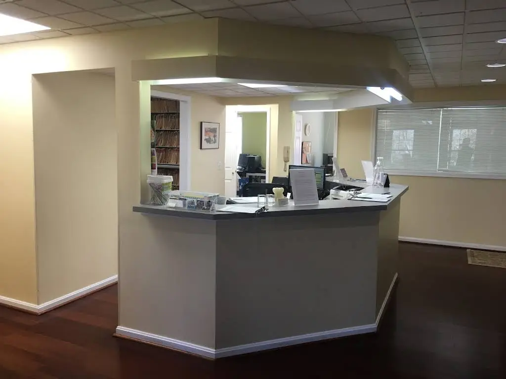 Sinha Kang, DMD, PA - Professional dental clinic exterior with modern facilities
