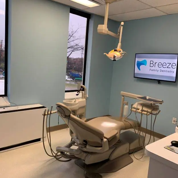 Breeze Family Dentistry - Dr. Michael Chang, DDS - Professional dental clinic exterior with modern facilities