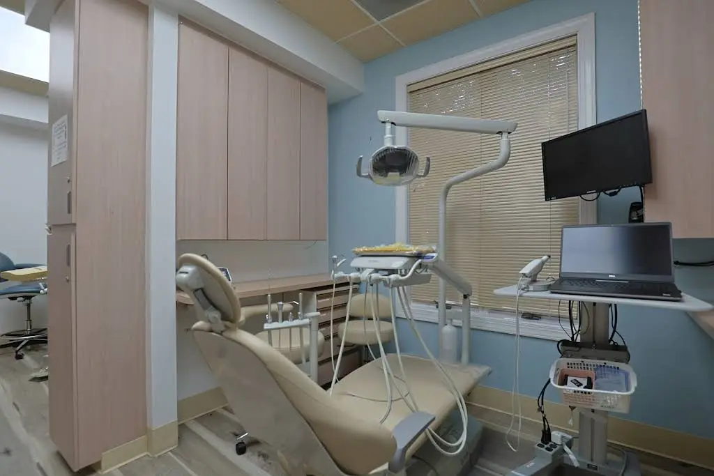 Vibrant Smiles - Waldorf - Professional dental clinic exterior with modern facilities