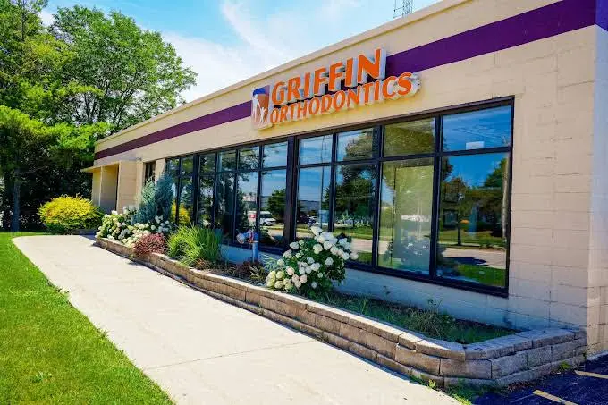 Griffin Orthodontics - Professional dental clinic exterior with modern facilities