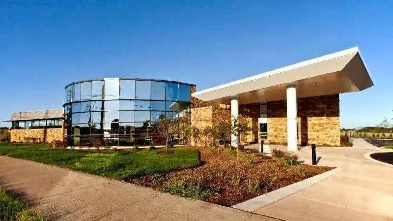 Dental Associates - Franklin - Professional dental clinic exterior with modern facilities