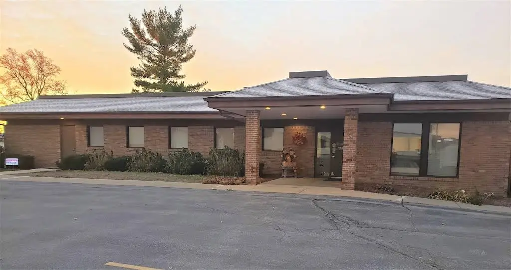 Mercy Family Medicine Tipton - Professional dental clinic exterior with modern facilities