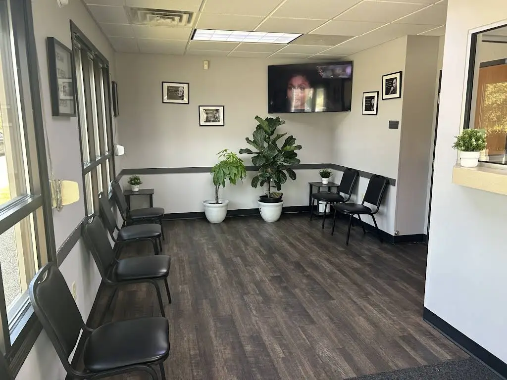 INDIANA DENTAL ASSOCIATES - Professional dental clinic exterior with modern facilities