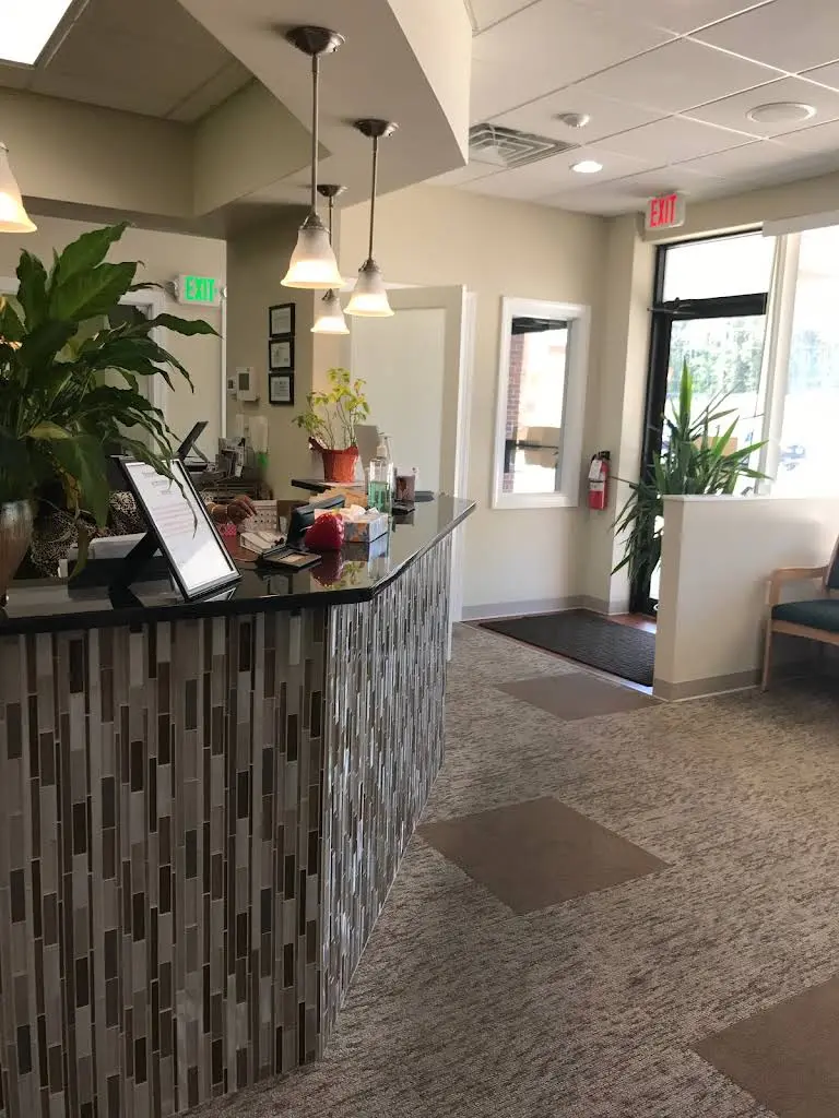 Apple Dental - Professional dental clinic exterior with modern facilities