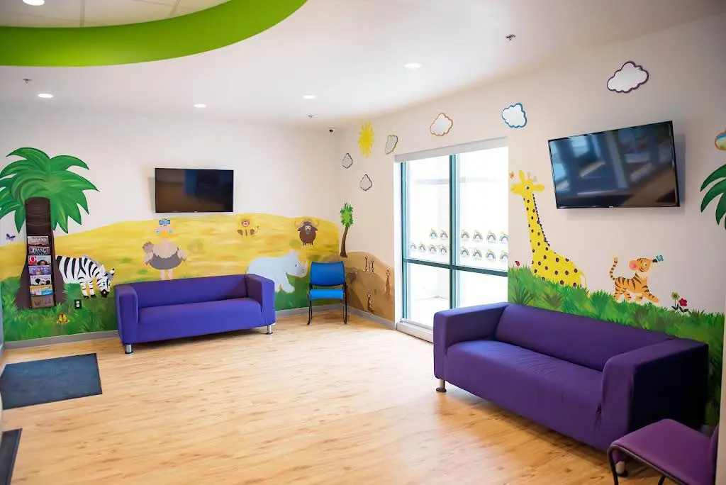 Paramount Pediatric Dentistry - Professional dental clinic exterior with modern facilities