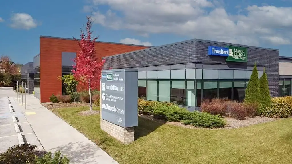 Bubon Orthodontics - Professional dental clinic exterior with modern facilities