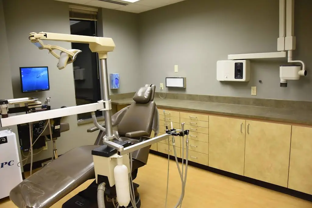 Parkway Dental - Professional dental clinic exterior with modern facilities