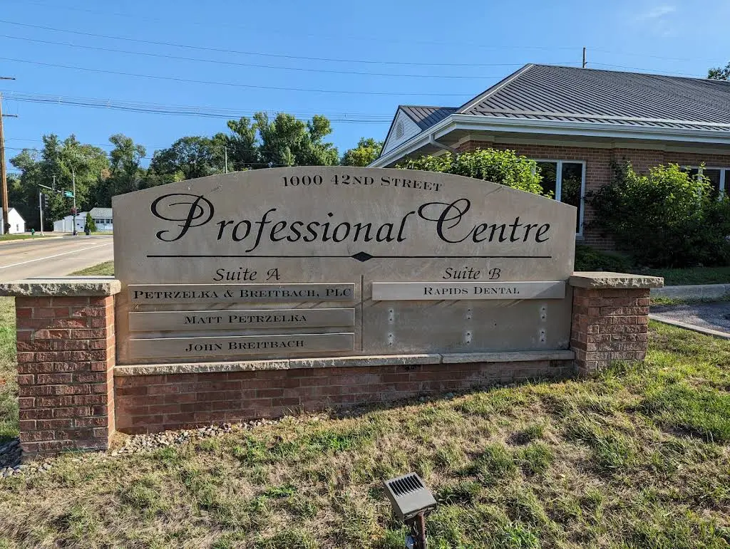 Rapids Dental - Professional dental clinic exterior with modern facilities