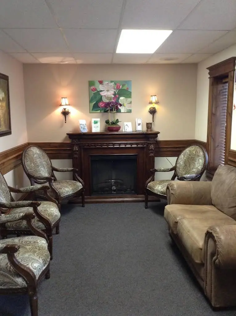 Altoona Dental - Professional dental clinic exterior with modern facilities