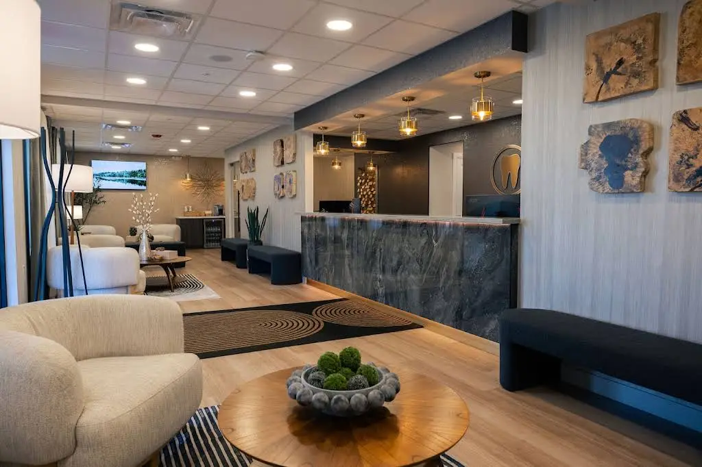Burch Dental - Machesney Park - Professional dental clinic exterior with modern facilities