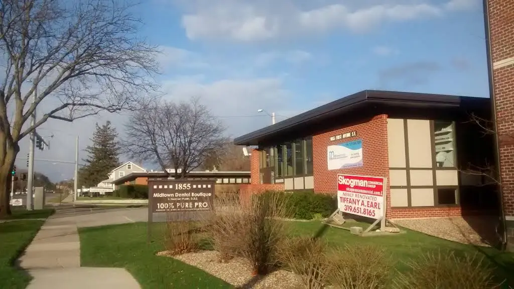 Midtown Dental Boutique - Professional dental clinic exterior with modern facilities