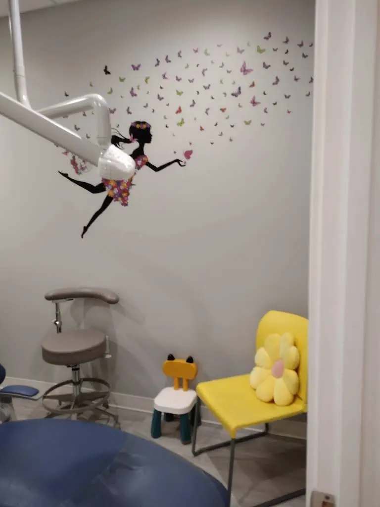 Amazing Smiles: Dentistry for Kids