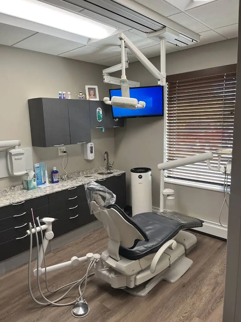 Scinico Family Dental - Professional dental clinic exterior with modern facilities