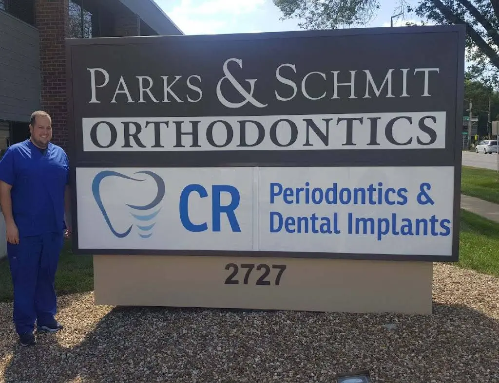 Cedar Rapids Periodontics & Dental Implants - Professional dental clinic exterior with modern facilities