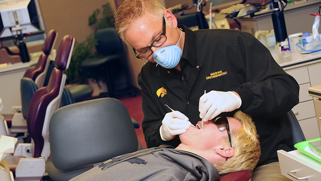 Gehring Orthodontics - Professional dental clinic exterior with modern facilities